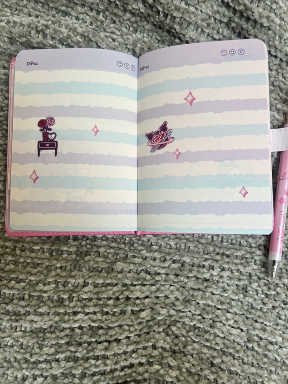 Hello Kitty Pink Heart Journal Calander & Matching Pen Set - Picture 8 of 10